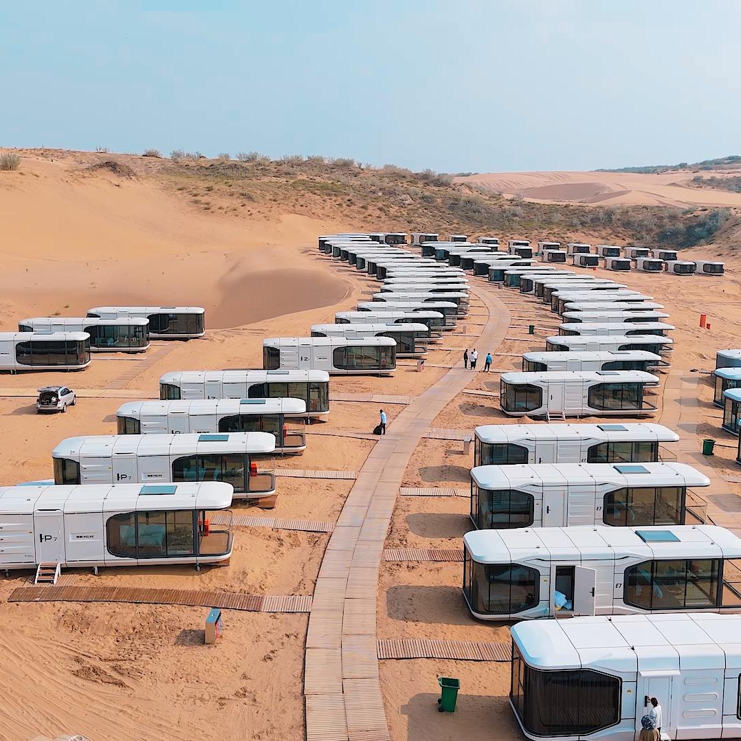 银肯塔拉沙漠太空舱营地