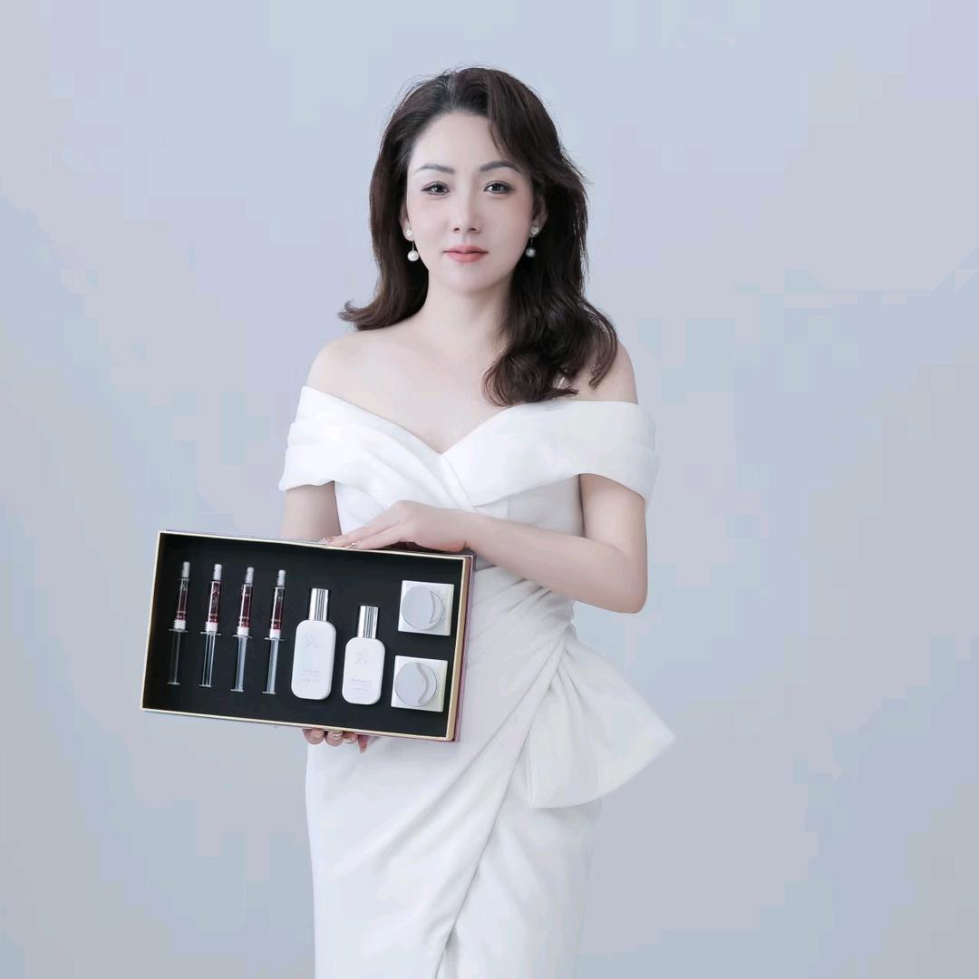 银晶美业郭总监