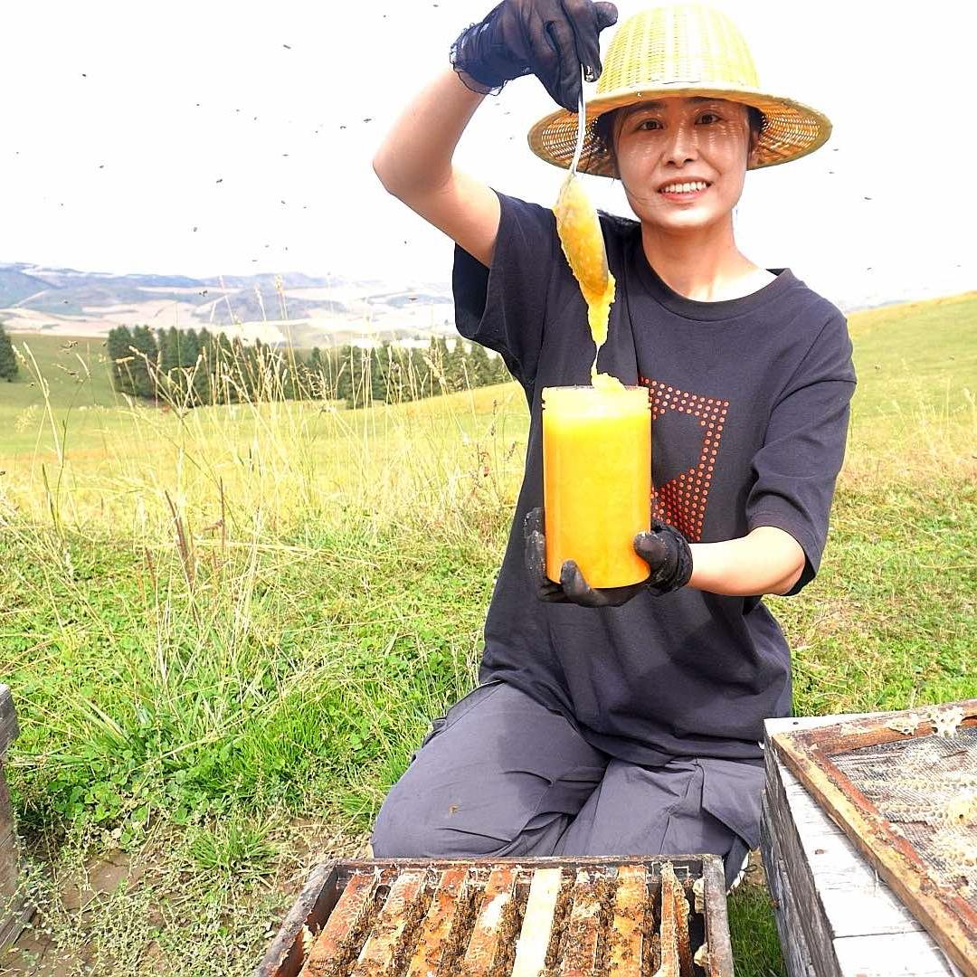 奇台江布拉克养蜂女（大山深处源头好蜂蜜）