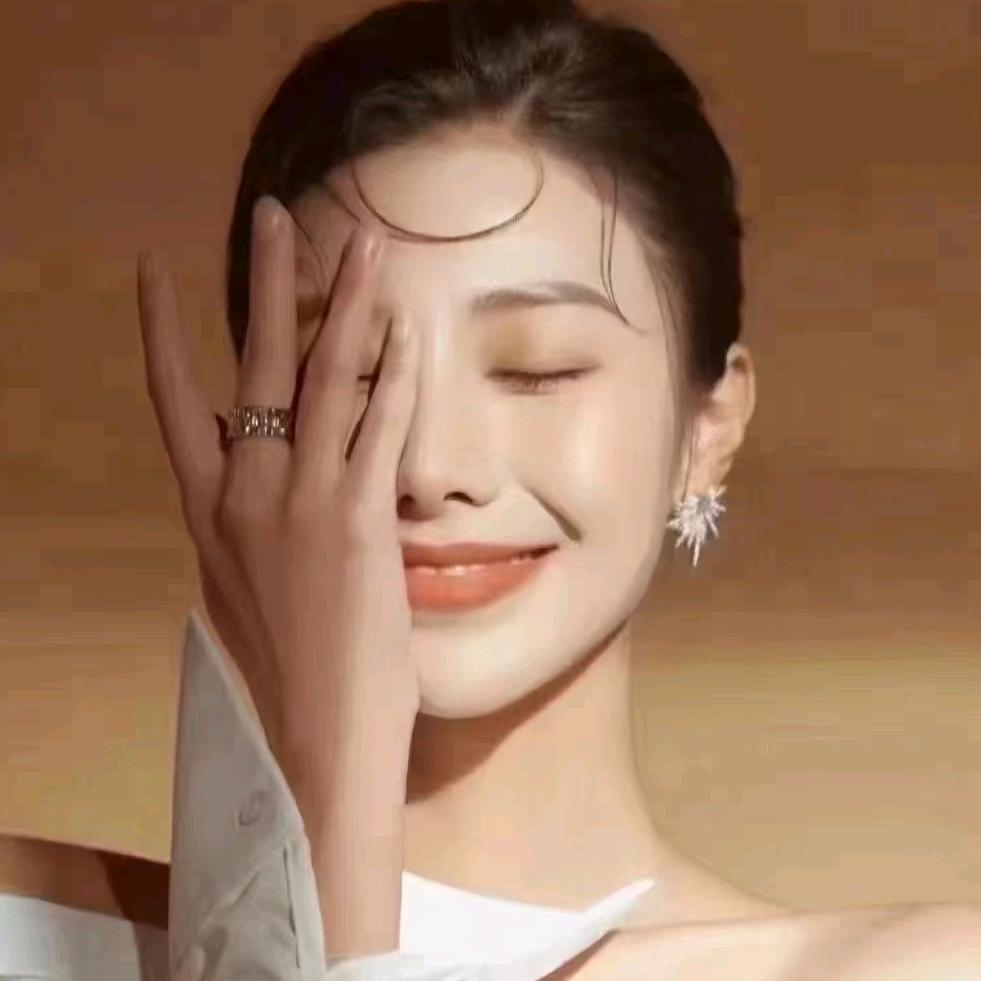 織颜芦草堂财富中心店