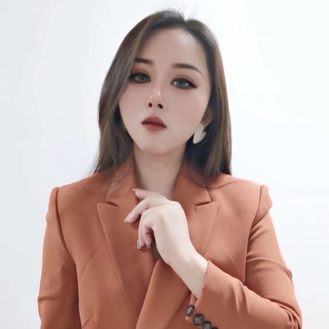 依悦美康形象设计中心（原冰冻）