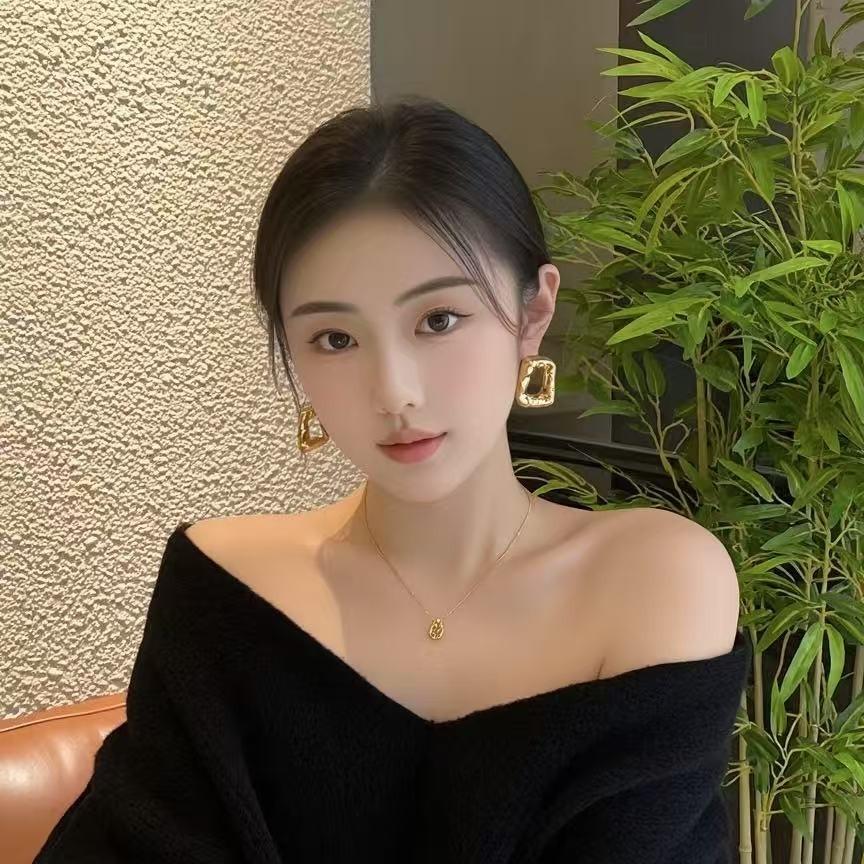 桃蓝尹（泊仲）