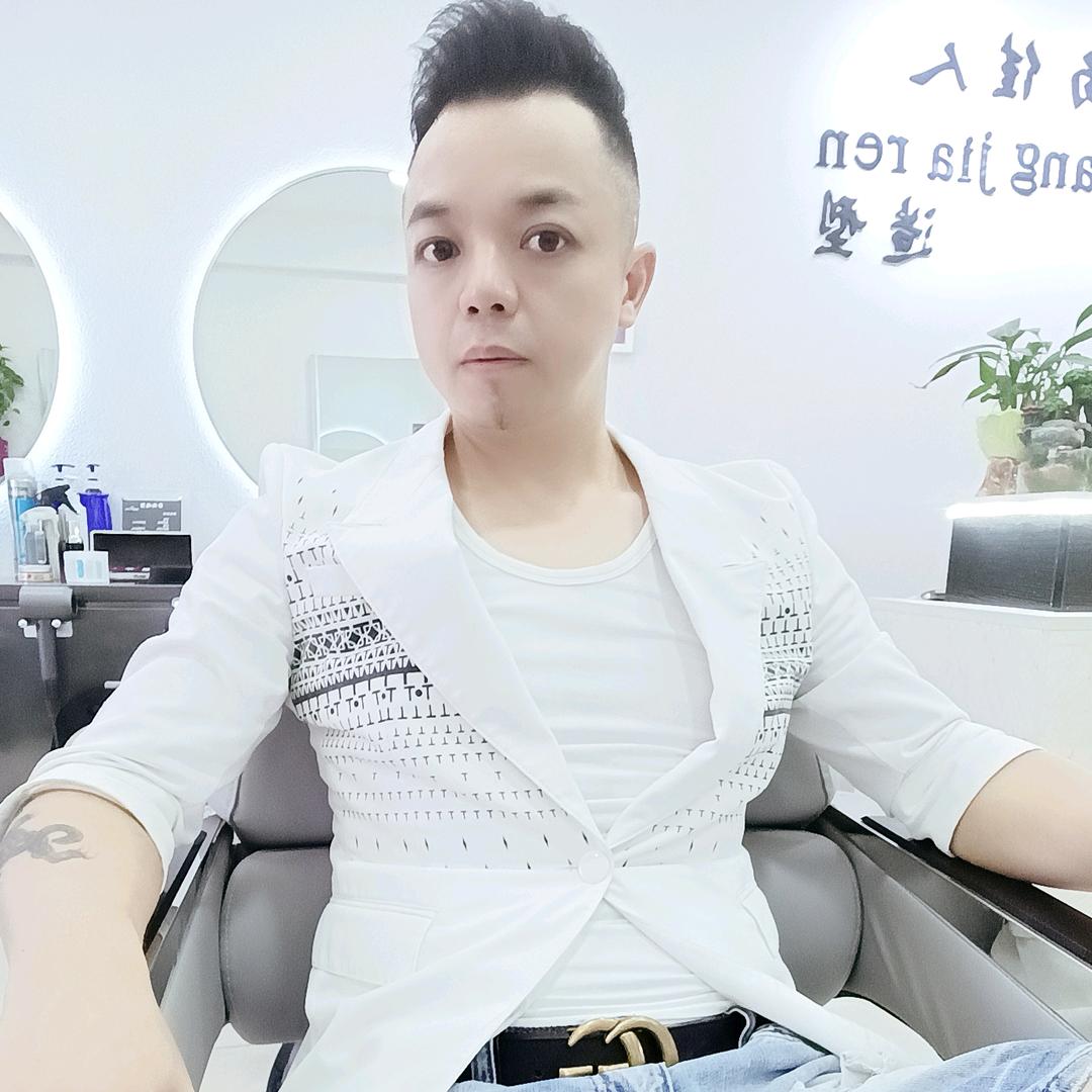 崇尚佳人形象设计创作室