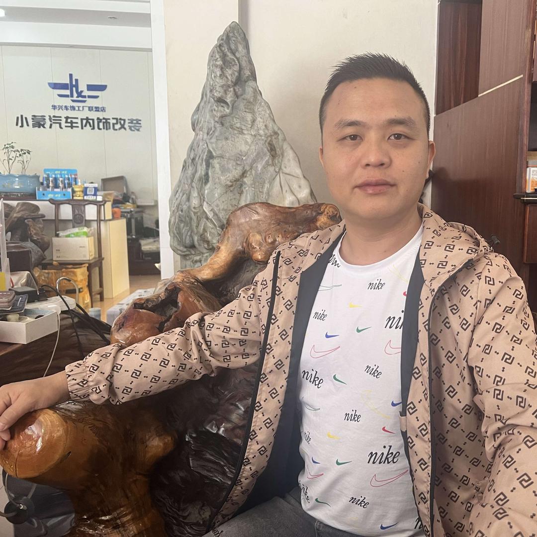 万嘉车道金城江贴膜小蒙