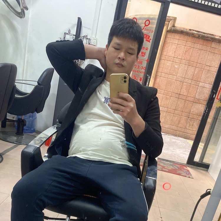 @容桂卡仕发型设计小甘