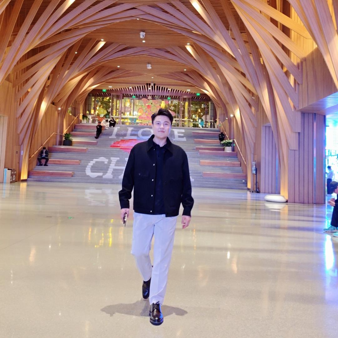 苗坊古养美容养生馆大雷