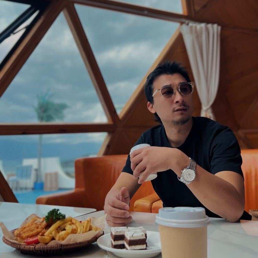 何掌柜（禾舟美学设计）