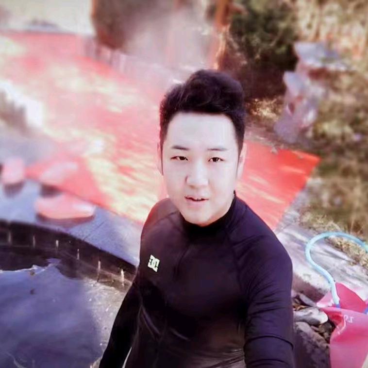 游泳教练冯教练