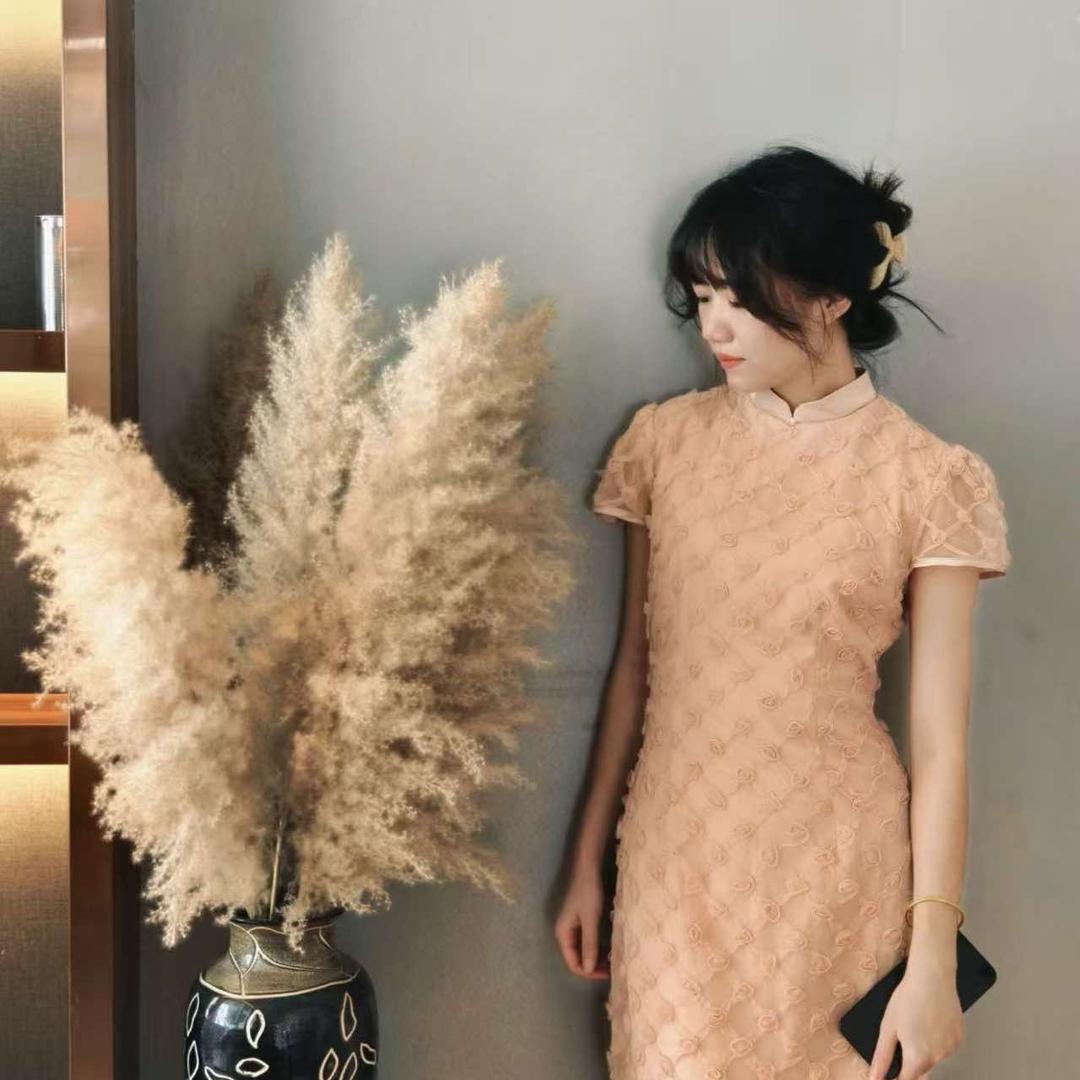 邓鑫（苗绿香）