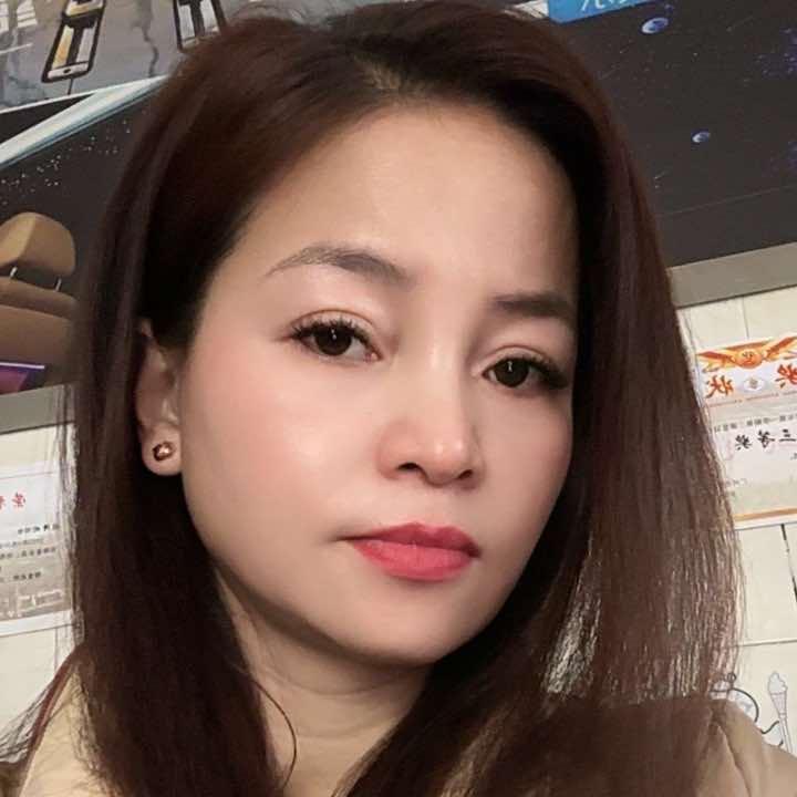 深圳汽车内饰翻新改装贴膜娜姐