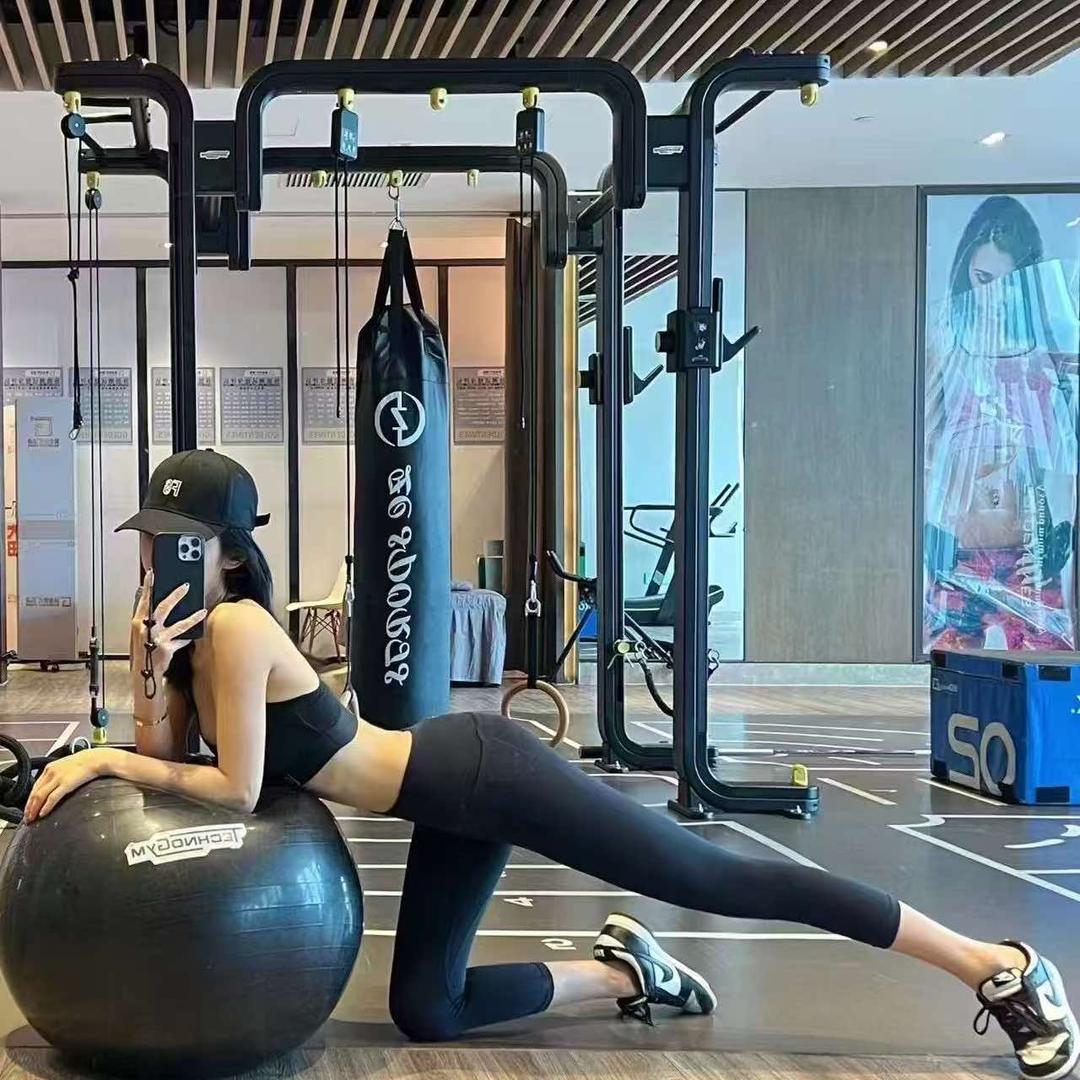 小万梅公司海外甄选大牌5直播号