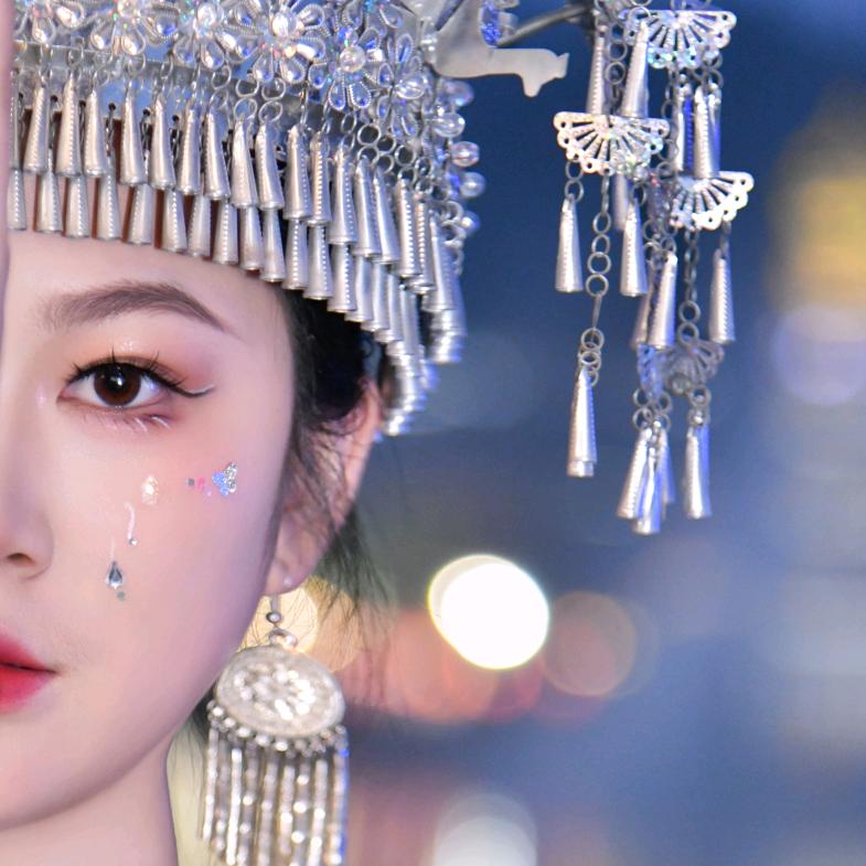 阿妹红艳.凤凰古城店