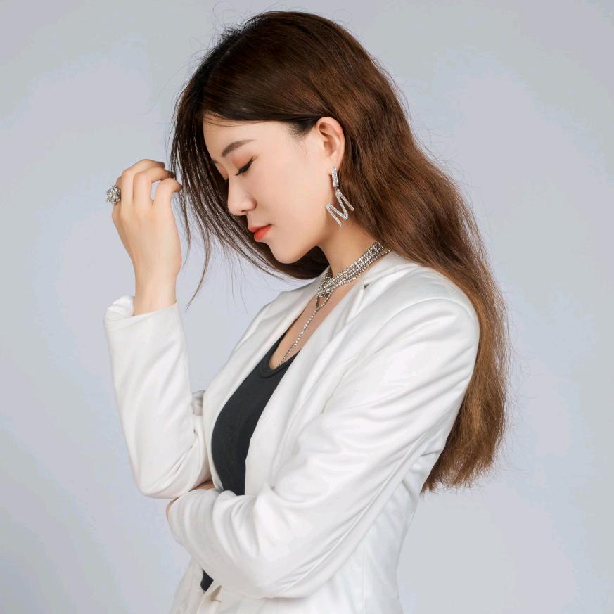 肃州区鲜言鲜美容中心