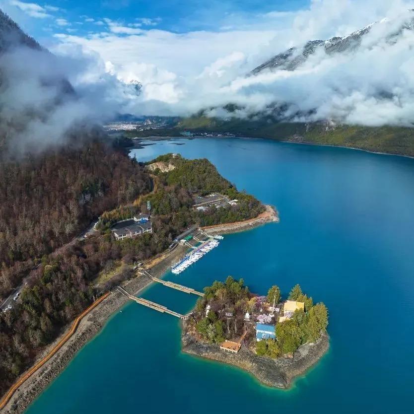 内江高新栈壑精品服饰直播号