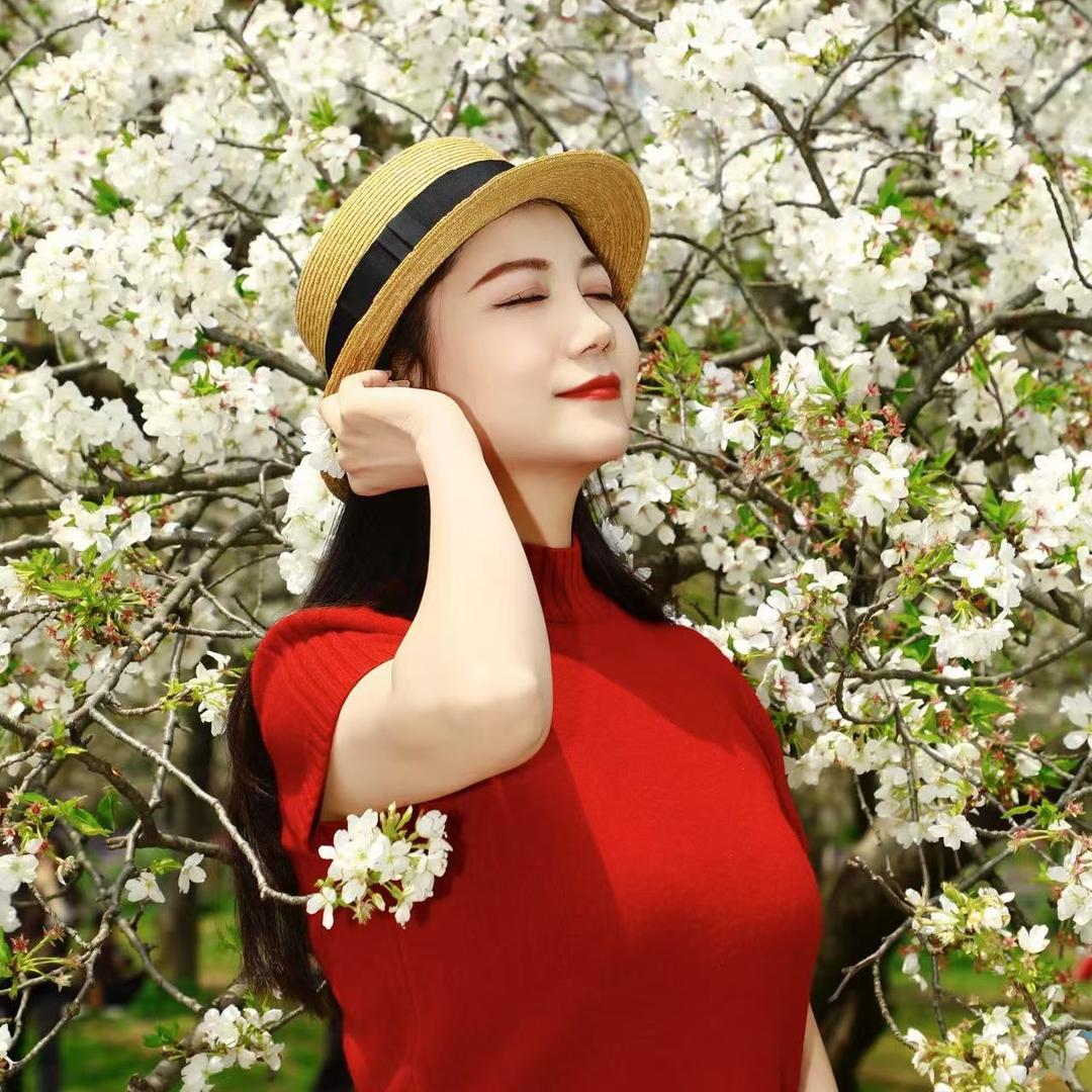 卢氏金世纪家具