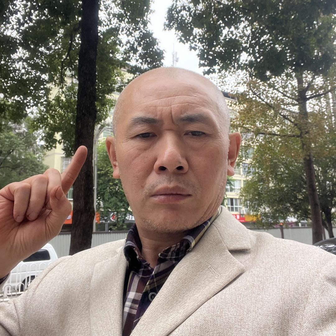 前锋  肖一手