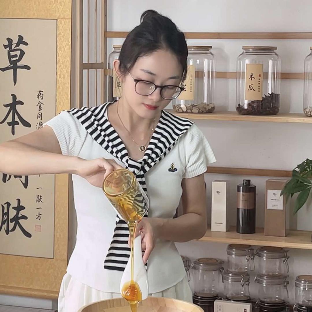 百媚美容调肤馆官方号-菜芯