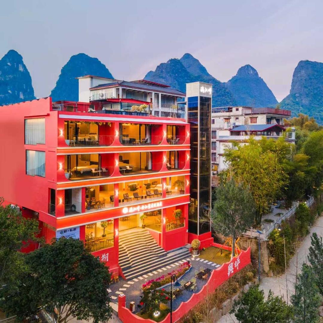 阳朔漓江畔全江景度假酒店