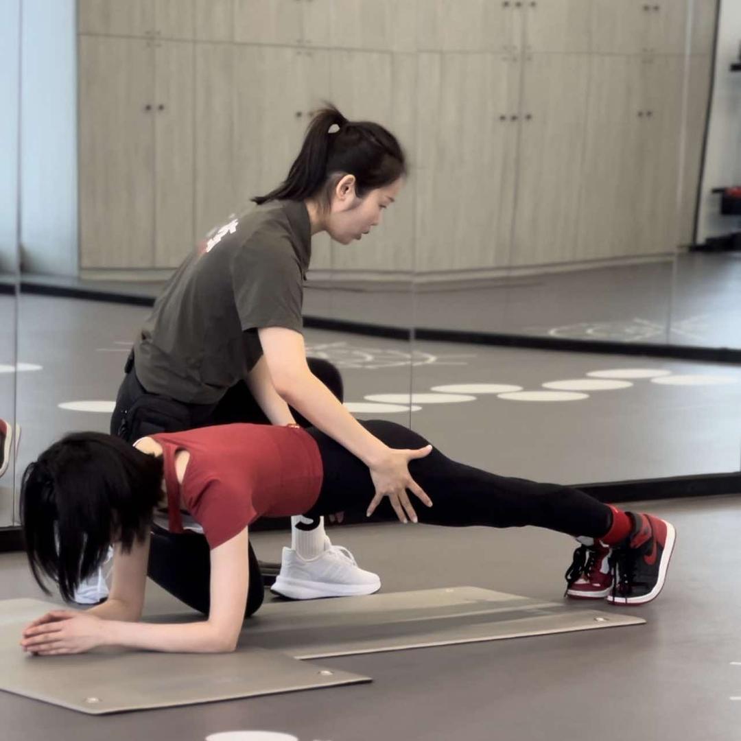 黑石健身私教·黄彩云(观澜湖店)