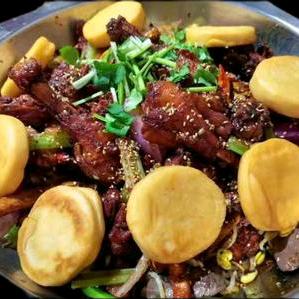 阿伟特色干锅鸭新一中店