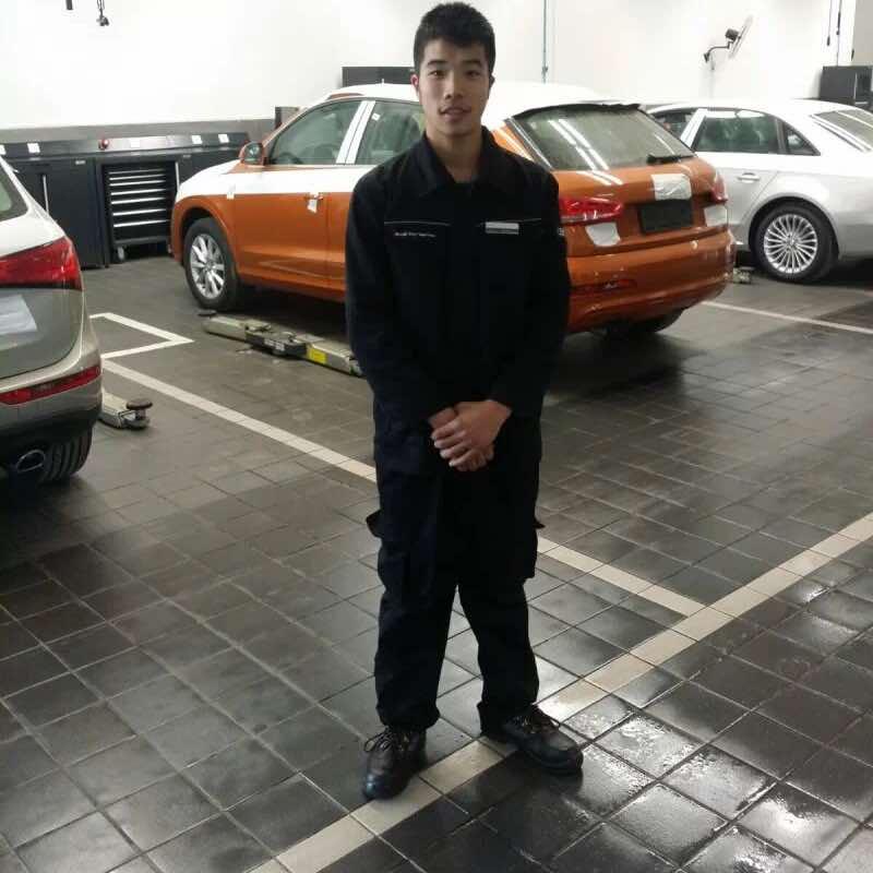 代市镇德奥汽修赵师傅