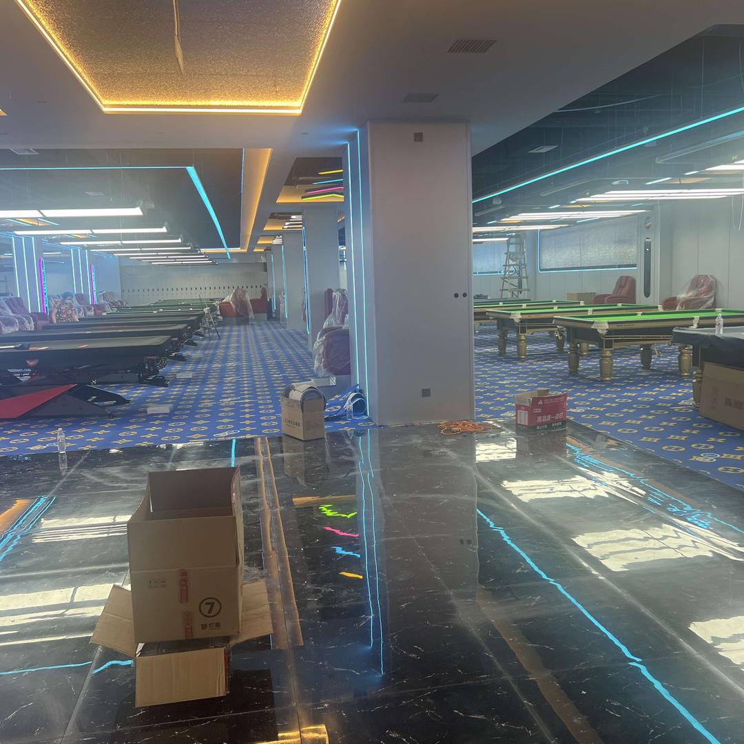 荣耀台球(平章府万隆超市二楼)