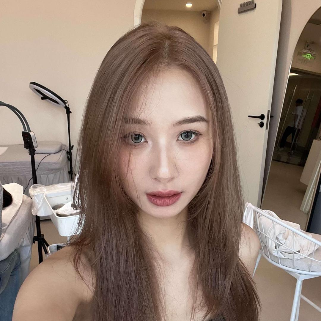 保定做眉毛的涵涵