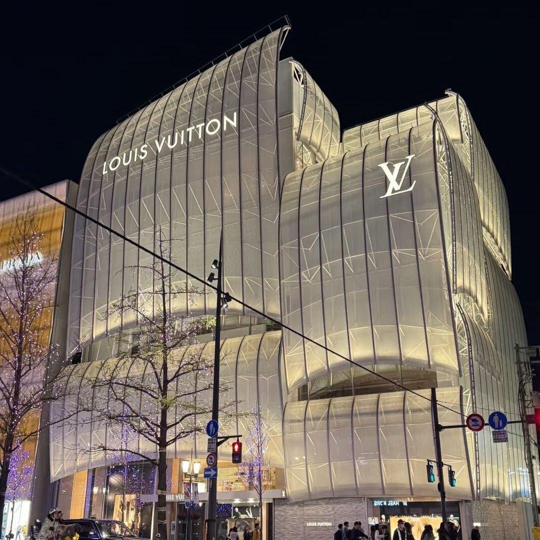 啊坤大牌折扣 a1（磊合年经营号）