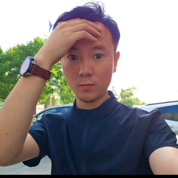 方城烫发专家小岭