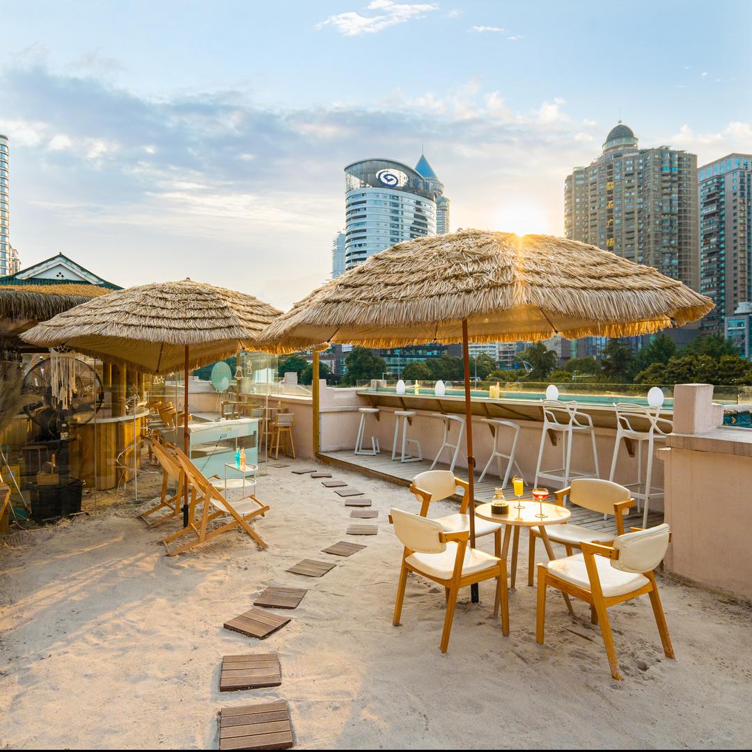 美岸·河畔观景花园酒店（南明甲秀楼店）