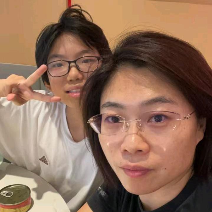 仁洲羽毛球青训基地官方号