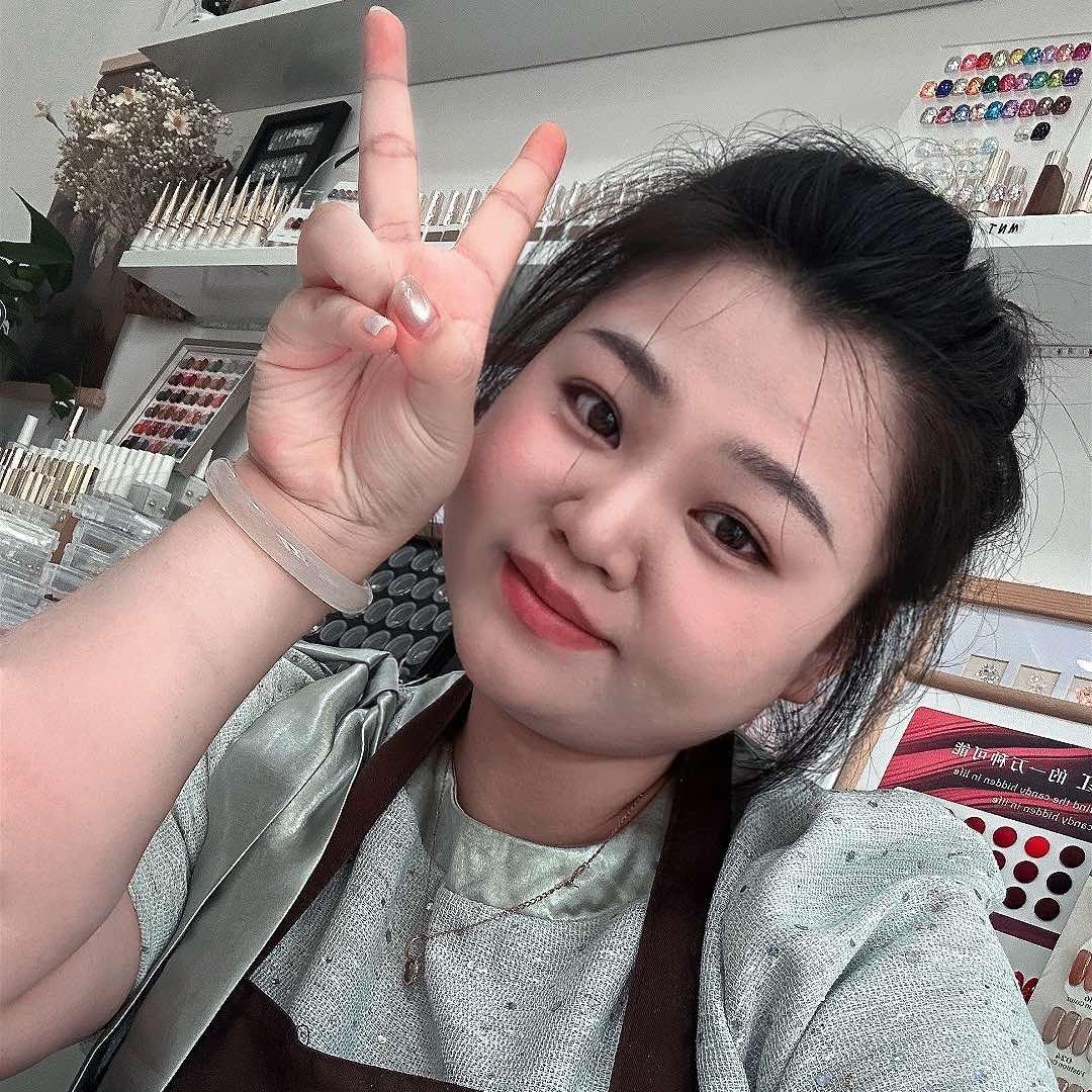 甲如是你美甲美睫璐璐