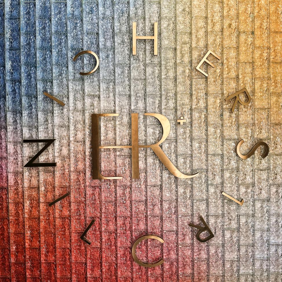 赫斯医冉生活号