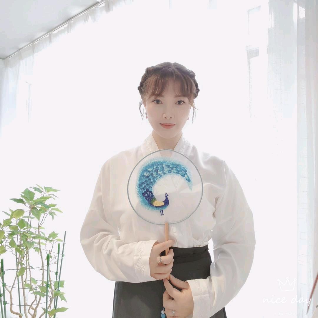 欧莱凝于洪依云店