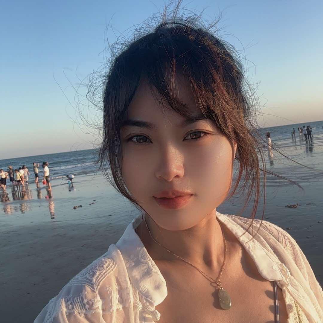 奉新进发珠宝娇娇