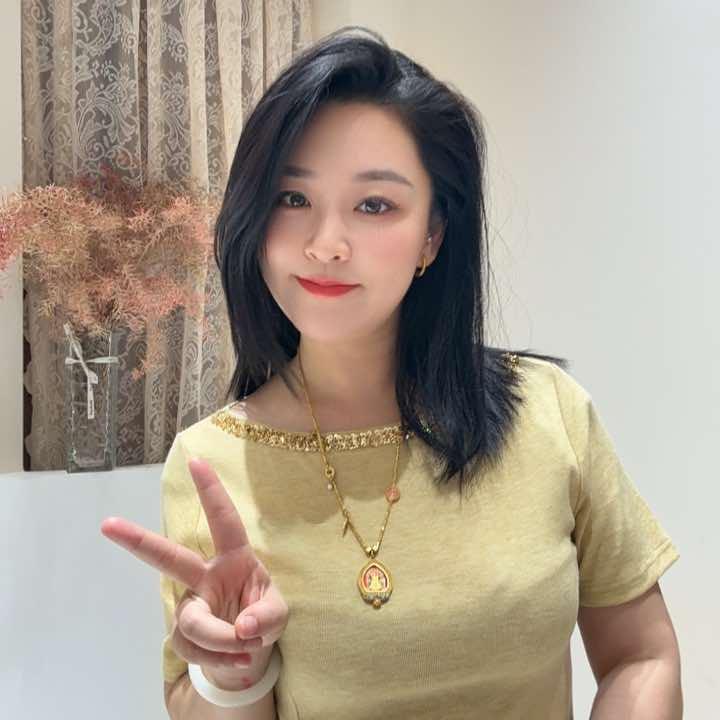 丹江口维尼女装店