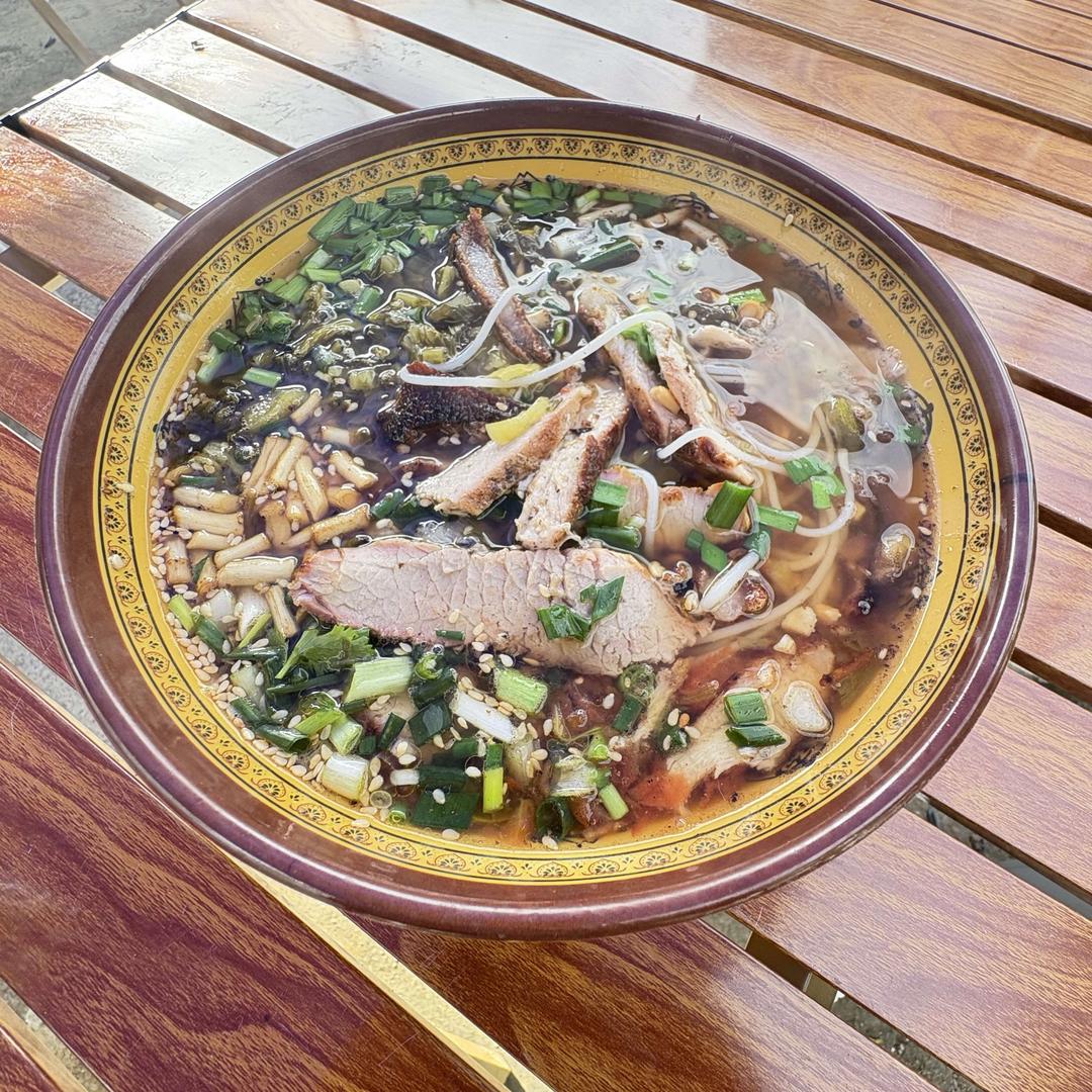 云南火烧肉米线(英华美食街总店)