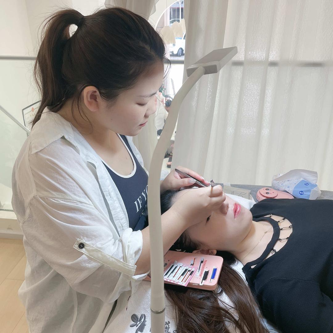 凡薇日式美甲美睫官方号