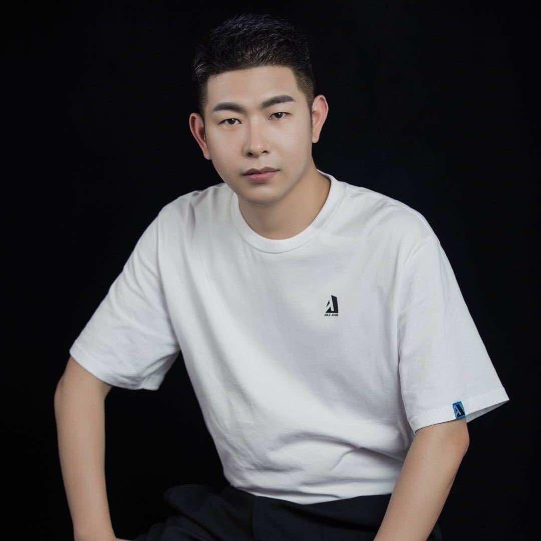 苏濠丝秀男士烫发老蔡