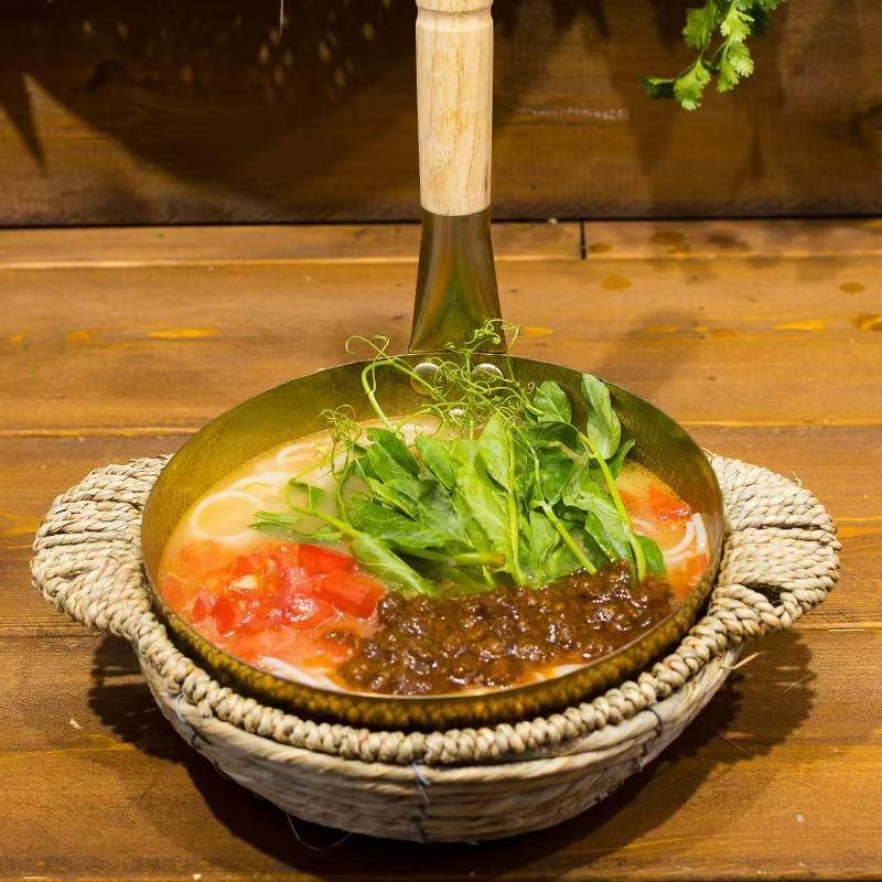 拈哇哇生烫牛肉米线(泗水店)专用号