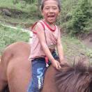 笑在脸上，痛在 上