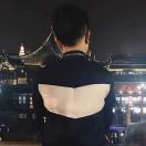 爱吃鸭脖的胡老师