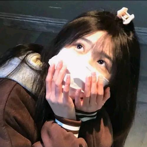 😎一个智慧的小茧子😀